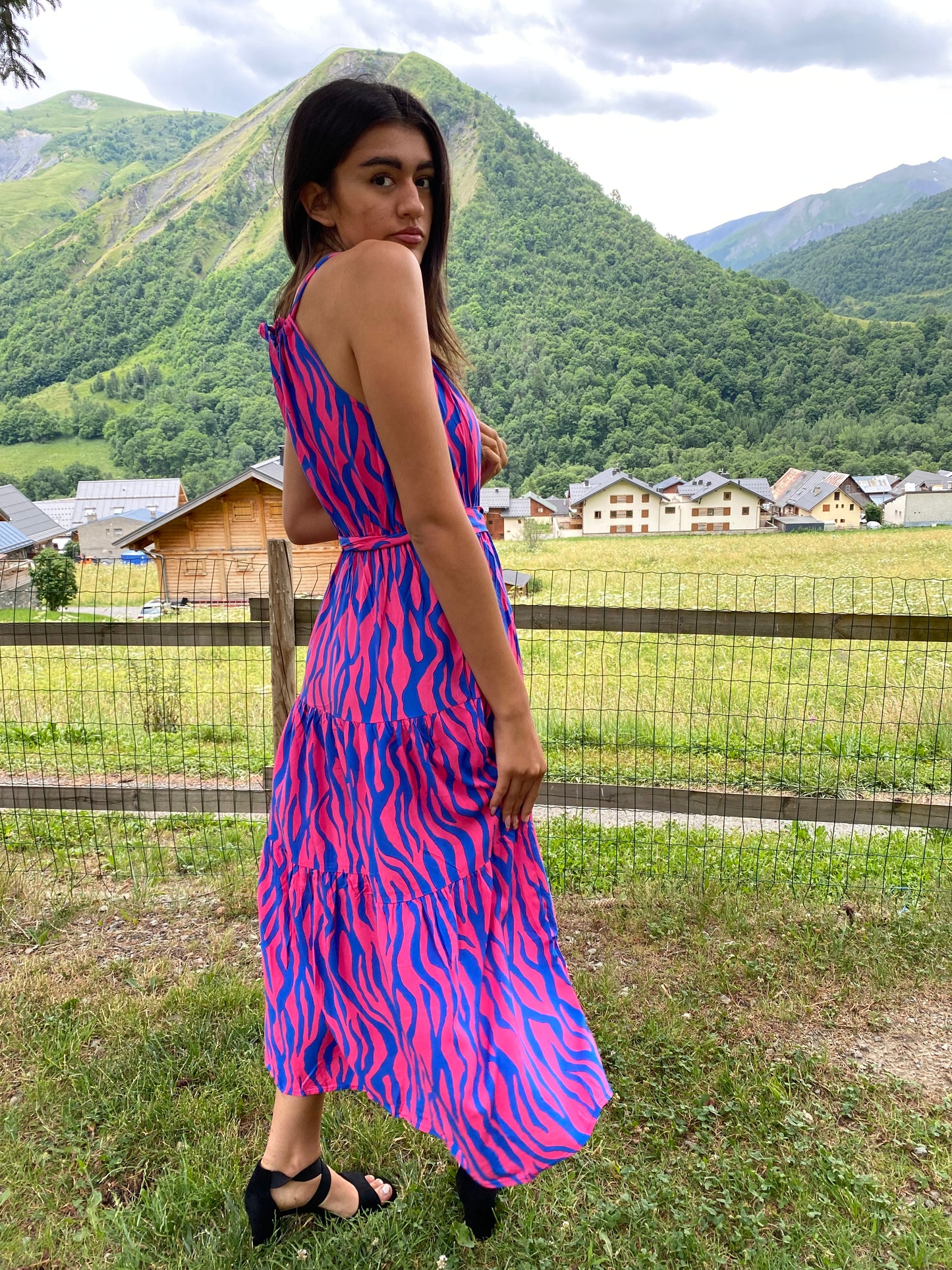 Robe longue fluide à imprimé sauvage