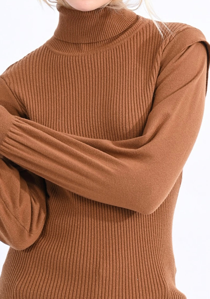 Pull - Camel - Molly Bracken