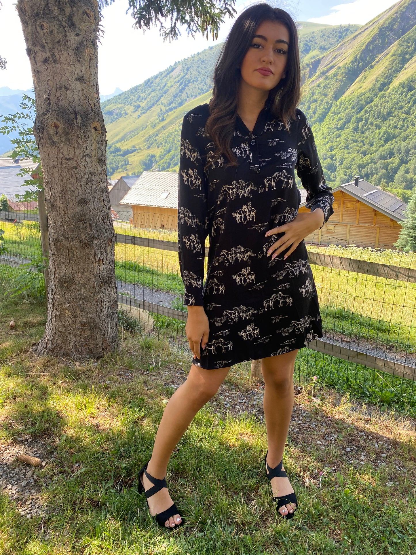 Robe droite Payant Noir -Femme - La Fée Maraboutee